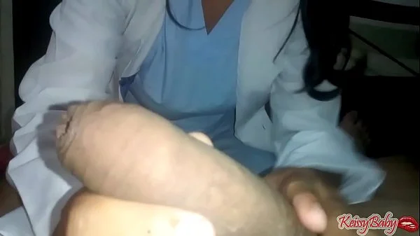 Doctora cura mi impotencia con una mega chupada