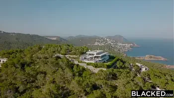 BLACKED Kelly shares her BF's huge BCC with sexy bestie Mia