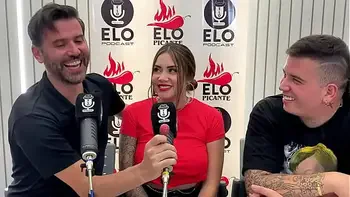 Entrevista con Elo Podcast termina en una mamada y mucho cum - Sara Blonde - Elo Picante