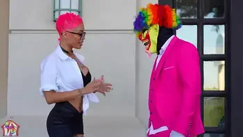 Jasamine Banks Gets Horny While Working At Barnes & Noble and Fucks Her Favorite Customer