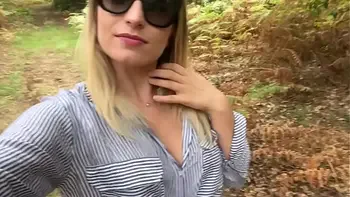 Je me fais défoncer le cul par un inconnu dans son camping car