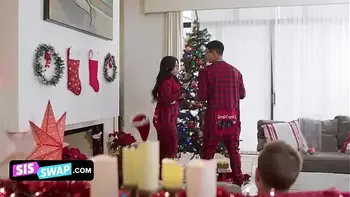 Swap - Horny Studs Surprise Their Teen Stepsisters With Their Dicks In A Gift Box For Christmas