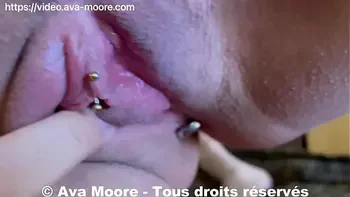 Ava Moore - Salope française se fait baiser par tous les trous pour la nouvelle année ! BONNE ANNÉE