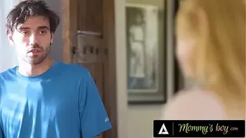 Caring Stepmom Sarah Vandella Teaches Virgin Everything She Knows About Pussy!