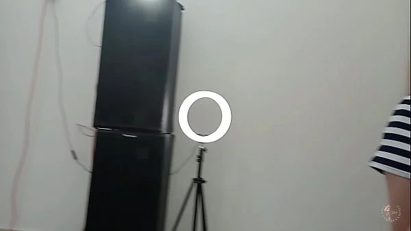 Padrastro habla con su hijastra y llegan al acuerdo de follarsela