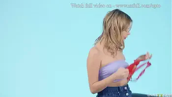 Two Babes Dominate Amateur Tease - Bridgette B, Phoenix Marie, Coco Lovelock / Brazzers  / stream full from www.zzfull.com/upto