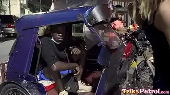 Horny stud finds Filipina pussy during black patrol porn search