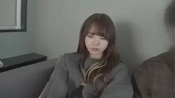 【寝取られ爆ぜろリア充カップル！自慢の神カワ彼女が他人にNTR即パコ中出し！】シリーズ初カップル系TkT●ker参戦！性欲激強カノジョが早漏カレシに不満爆発！見せつけイチャラブSEXからのNTR生パコに発展！第一部