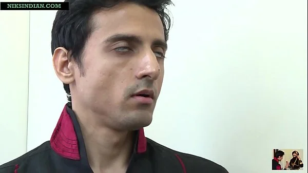 ईद के दिन अपने दोस्त की बीबी की बुर और दुबूर दोनों चोद डाला