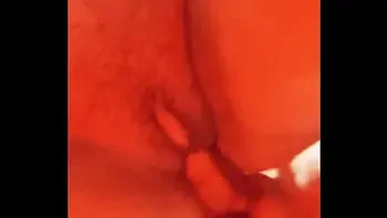 شهد شرموطة مصرية من المنصورة احا يا محمد على زبك بيوجع اوى جسم بلدى طيزها ملبن