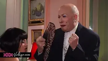 Hard orgy in a parisian swinger flat