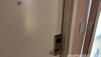 2 Hot Babes Fuck a Stranger on Vacation