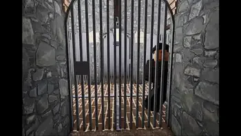 slut gets fucked in cage