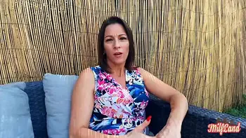 Kyara, une milf coquine et très gourmande Part 1