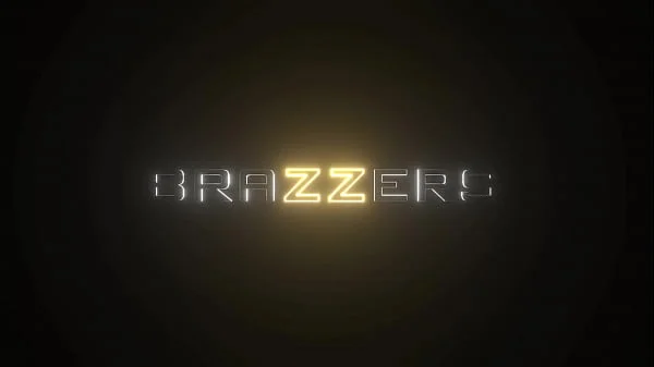 Oil All Over.Christina Savoy / Brazzers  / stream full from www.zzfull.com/ubb
