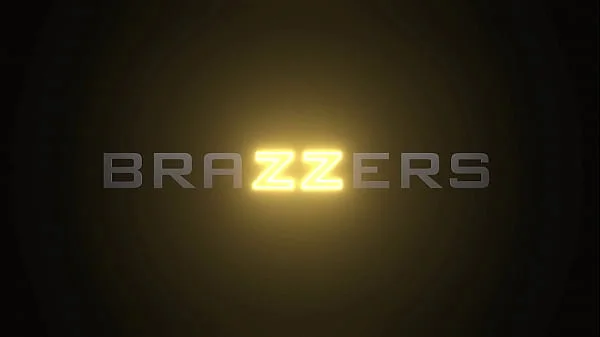 Executive Decision.Phoenix Marie, Lulu Chu / Brazzers / stream full from www.zzfull.com/tive