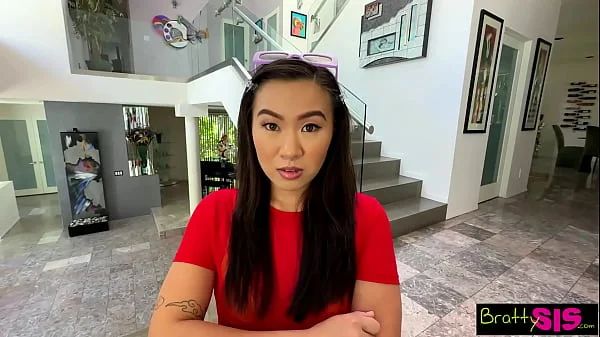 Don't you wanna see what your Stepsister's Tits look like? Kimmy Kimm Seduces Stepbro