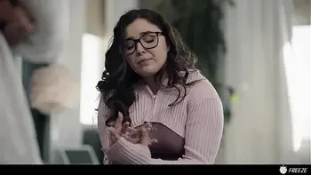 Buff Step Daddy FREEZES Spoiled Stepdaughter to Give Her the Orgasm of a Lifetime