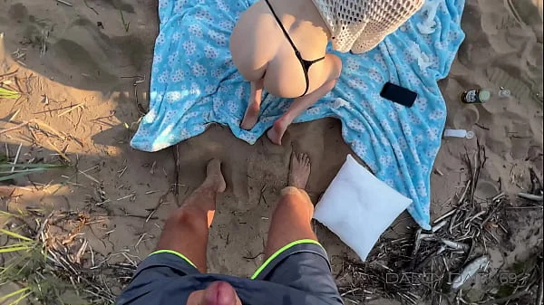 MEETING A STRANGER ON A PUBLIC BEACH