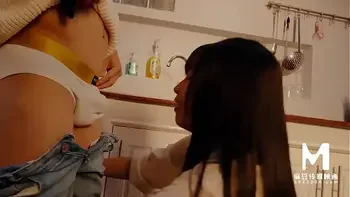 ModelMedia Asia - Family Reunion Dinner - New Year's Eve with my Stepmother and Sister-in-Law