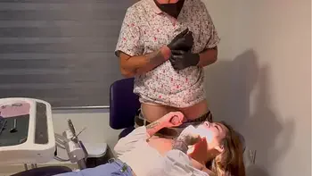 SEDUCIENDO AL DENTISTA