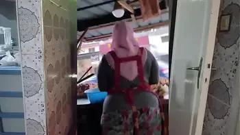 Thick Muslim Indonesian Milf