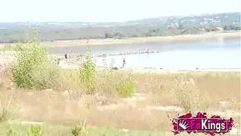 Briseida makes a little outdoor rookie hunt. Will you be in luck to fuck her?