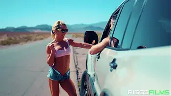 FITNESS MODEL GETS CREAMPIED IN PUBLIC