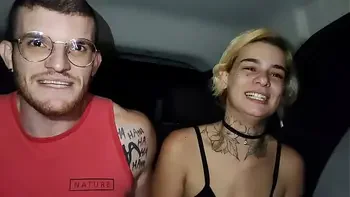 casal fode dentro do uber