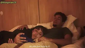 Mirando una pelicula con mi hermanastro y sin querer me trague su pene(Casi nos descubren) ALISONGONZALEZ26 X FANTASIAHARDCORESEX