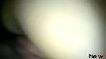 ¡Nó!, POR EL CULO No! Me van a pillar, Ese hoyo es sólo para el jefe de mi marido y su mejor amigo.