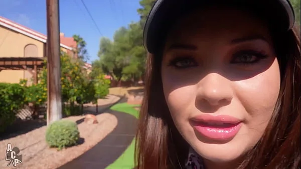Tiger Woods Ex-Wife Gets Back At Him By Learning To Play Mini Golf And Fucking His Old College Roomate