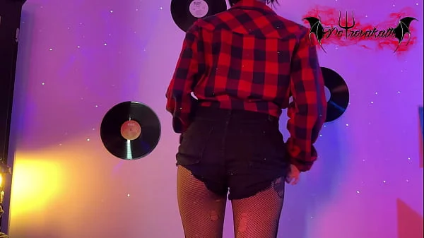 Delicious pin up girl fucked