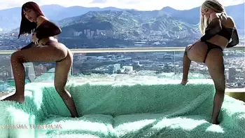 Natasha teen & Daniela García. play anal big gape - prolapso