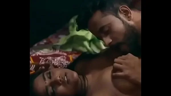 Indian Desi girls pleasing her boyfriend
