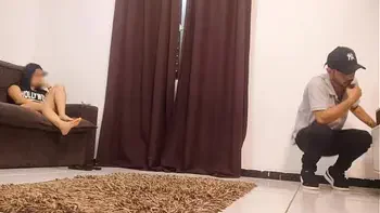 quero sexo com este técnico, fiquei de vestido sem calcinha, tomara que ele me foda