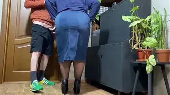 Made my stepmother-in-law bend over doggystyle and fuck hard cum on her gorgeous ass