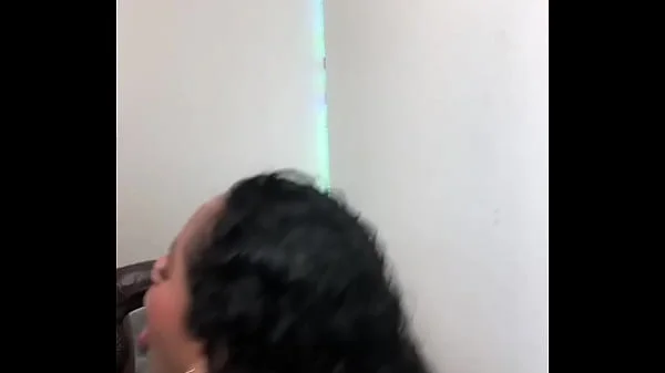 first she makes him cum on her face and then on her pussy -Amateur couple- Nysdel