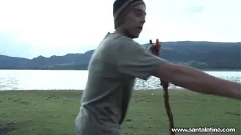 SANTALATINA : Two friends want to try a lesbian adventure. They lock themselves in the tent to have sex, but when the boyfriend discovers them and a difficult situation is created