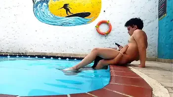 MALDICIÓN !  Todavía no puedo creer que la M de mi AMIGA me dijo que SIII. Esperaba que el video no terminara en GOOGLE porque ¡SERIA un DESASTRE si su ESPOSO se ENTERA !