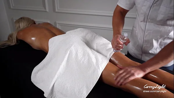 In-Home Massage Therapist fucked Naughty Teen hard / Unexpected Sex / Amateur couple CarryLight