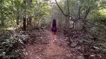 Sexo na natureza, foda na trilha da cachoeira (Completo no Sheer)