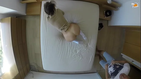 MIRROR ABOVE BED! Lovely amateur sex scene from Polish couple