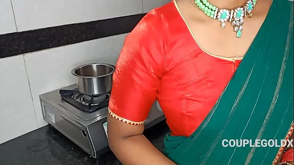 कोमल ने अपने दूध का चाय ससुरजी को पिलाया