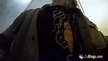 Sneaky fuck inside a mall: Nuria Millan knows how to roll!! :-D