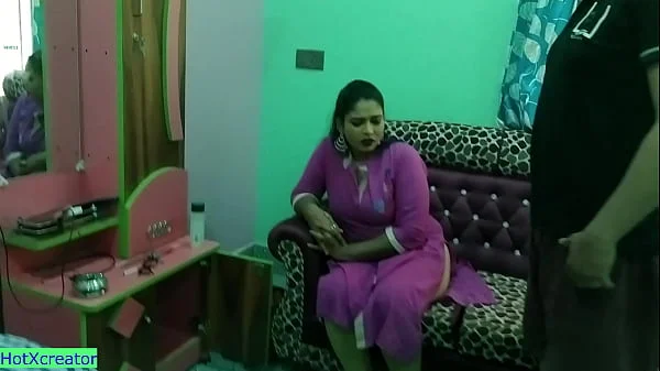 Desi Bank Officer fucking beautiful Bhabhi! Reality Sex