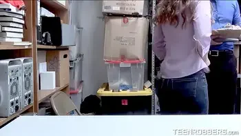 Girl Deepthroat Guard's Cock to go Home - Teenrobbers.com