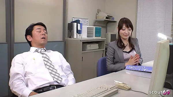 Japanese Office Girl seduce to Suck Co-Worker and let him cum in her Mouth at Uncensored JAV Porn