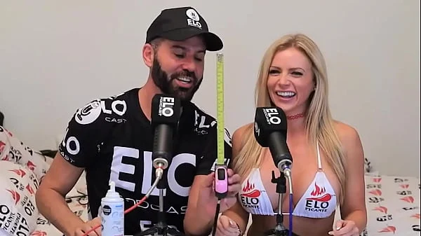 Huney Baked Melons folla con Elo Podcast en medio de la entrevista
