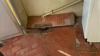 HOT WIFE HIDING WITH THE NEIGHBOR IN THE LAUNDRY ROOM - I WANT TO SUCK AND CUM IN MY MOUTH